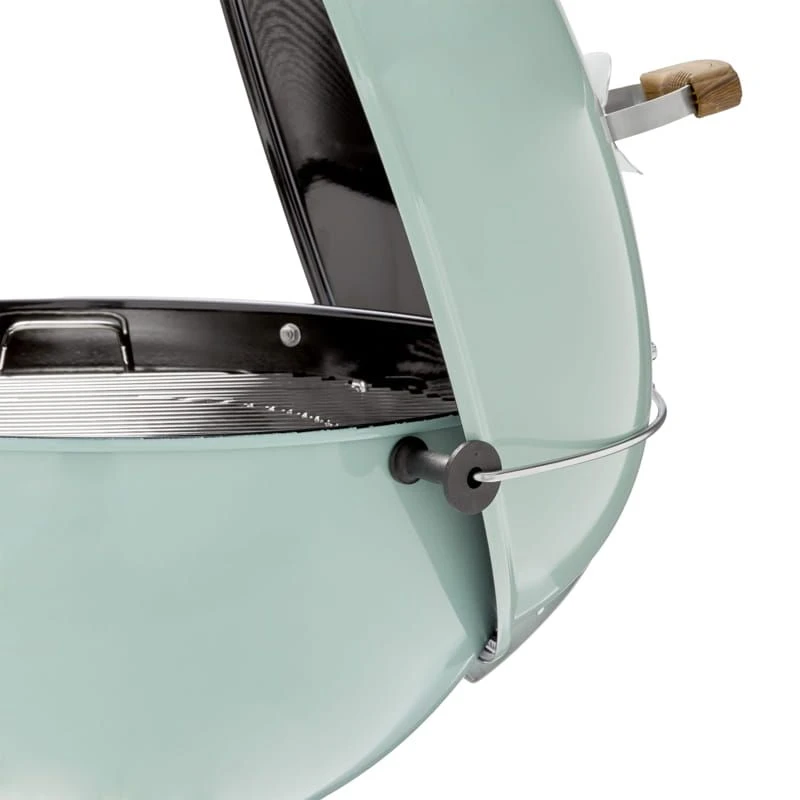 Weber 22 Inch 70th Anniversary Kettle Rock N Roll Blue 4 Weber 22 Inch 70th Anniversary Kettle Rock N Roll Blue - Image 2